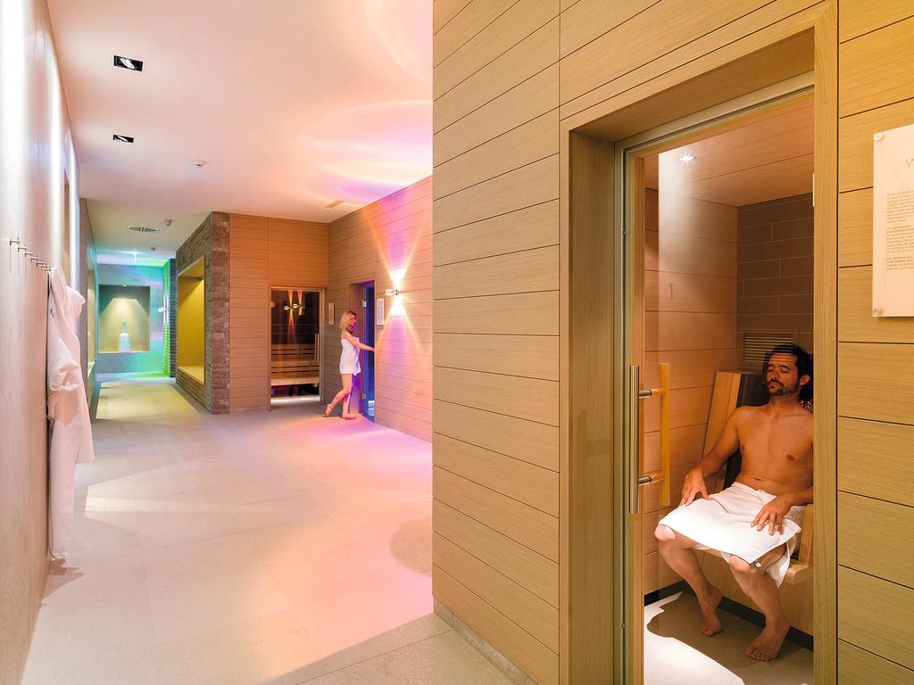 Dolomitengolf Hotel & Spa Lavant Exterior photo